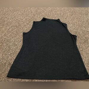 EUC Women’s Apt 9 black turtle shell knit tank top career casual cute blouse L